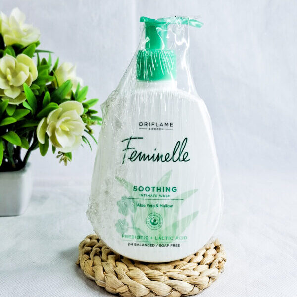 Oriflame Soothing Protecting Intimate Wash