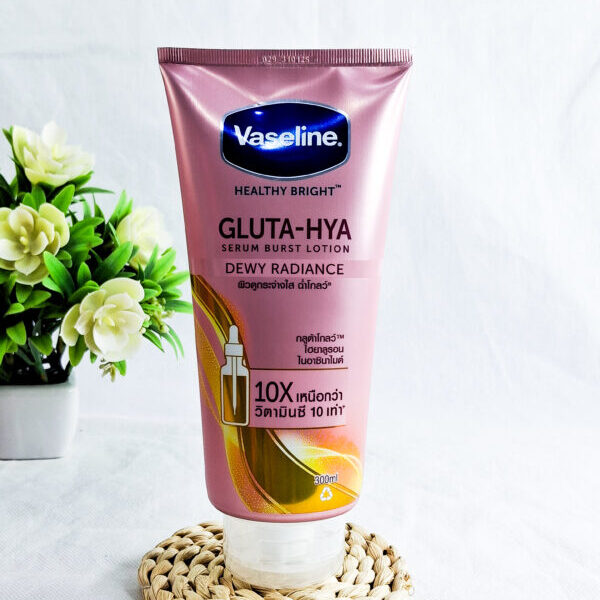 Vaseline Gluta-Hya Serum Burst Lotion Dewy Radiance