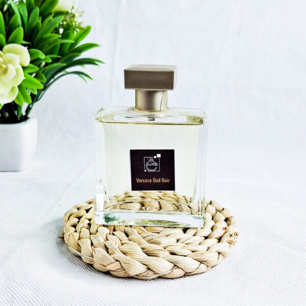 Versace Oud Noir