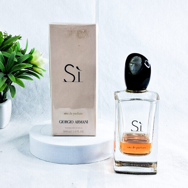Si Giorgio Armani Eau De Parfum
