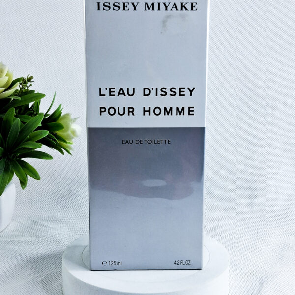 Issey Miyake Leau Dissey Pour Homme Eau De Toilette