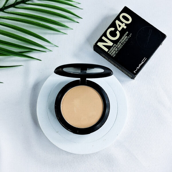 M.A.C NC40 Studio Fix Powder Plus Foundation