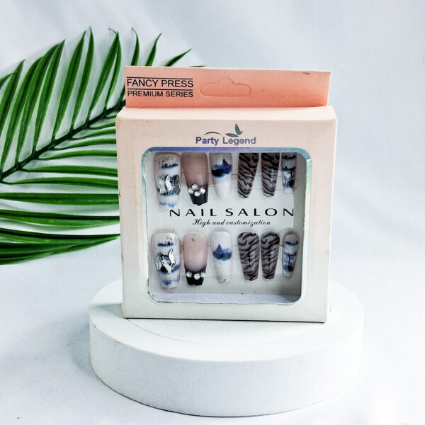Party Legend Nail Salon