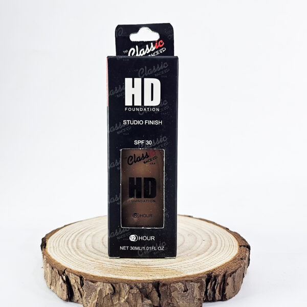 Classic Makeup HD Foundation Studio Finish SPF 30