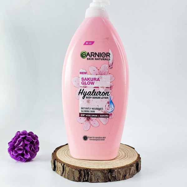 Garnier Sakura Glow Hyaluron Body Serum Lotion