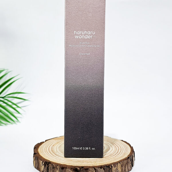 Haruharu Wonder Black Rice Moisture 5.5 Soft Cleansing Gel