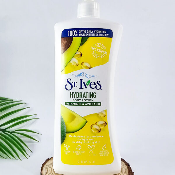 St. Ives Hydrating Vitamin E & Avocado Body Lotion