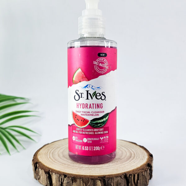 St. Ives Hydrating Daily Facial Cleanser Watermelon