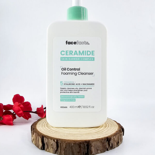 Facefacts Ceramide Skin Barrier Complex Oil Control Foaming Cleanser
